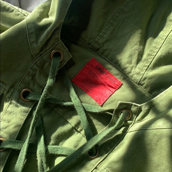 Green utility pullover - Picture 2 of 3